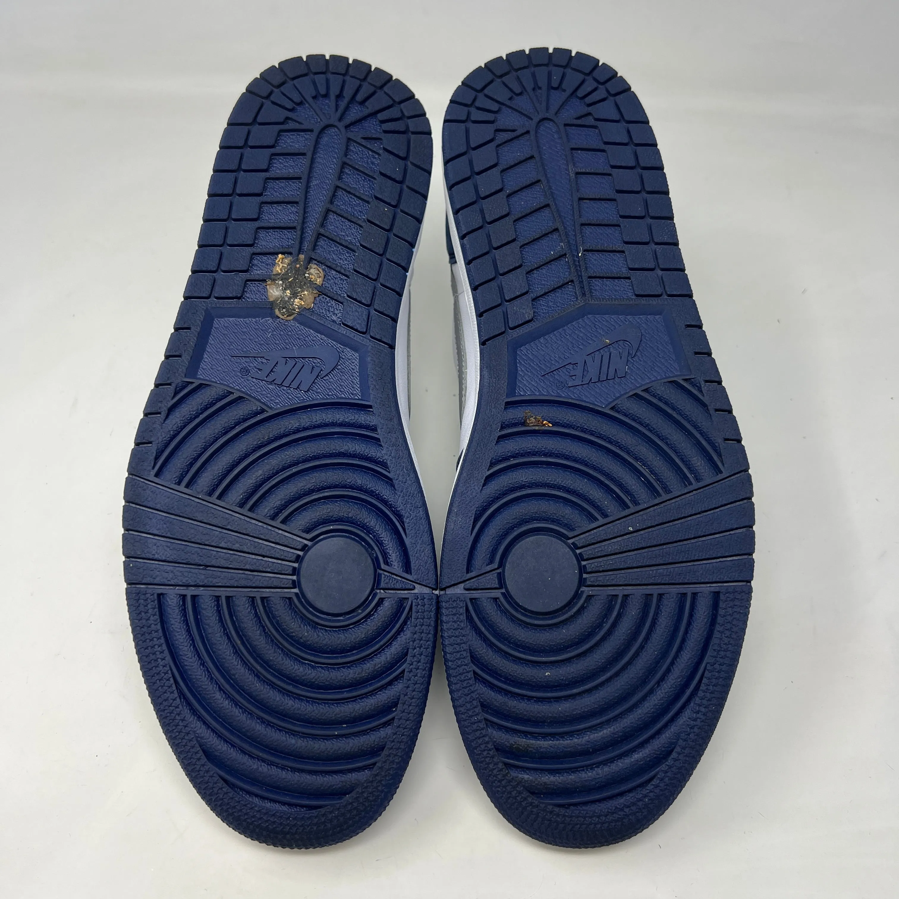 Jordan 1 Low SB Midnight Navy