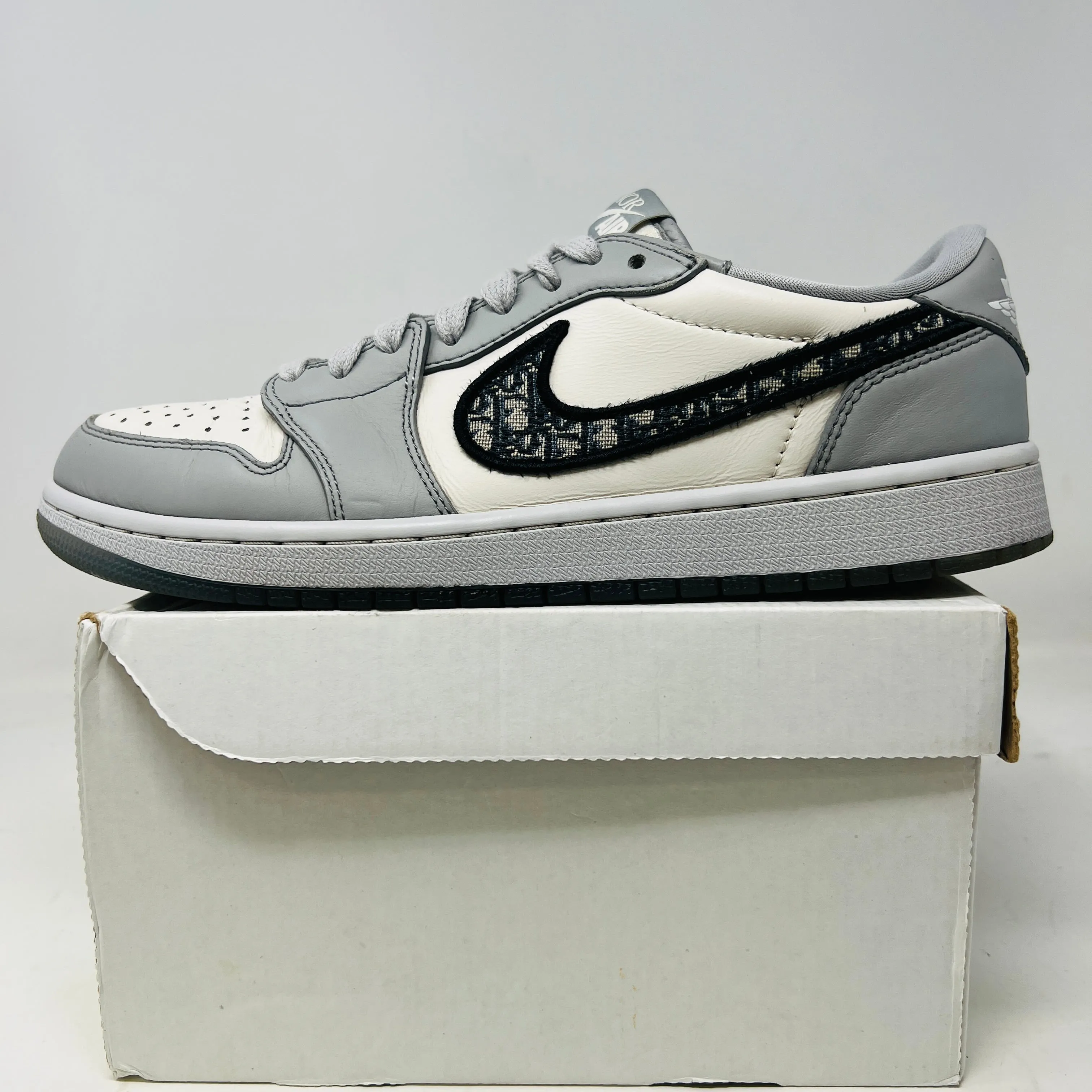 Jordan 1 Retro Low Dior (Sample Pair)