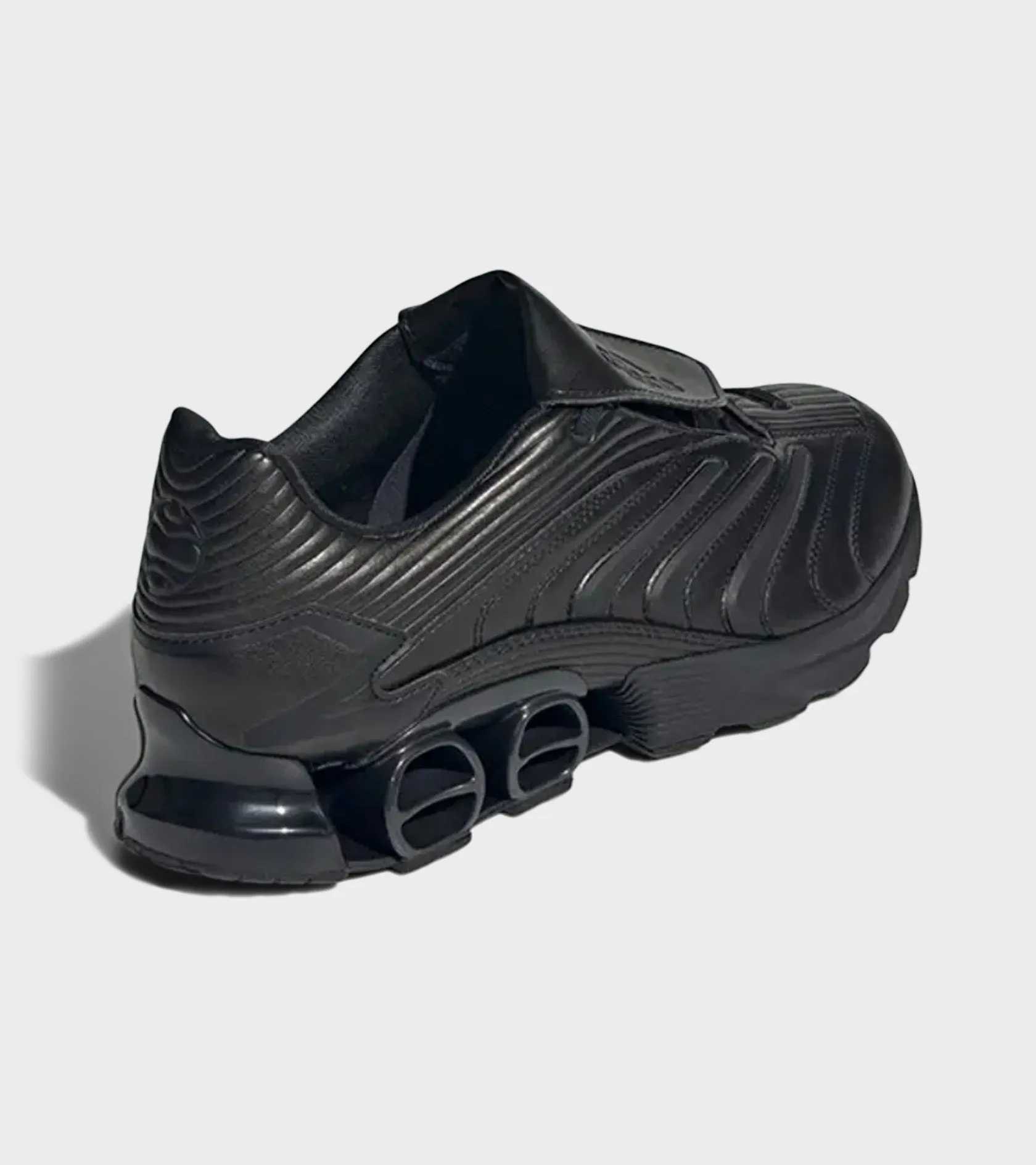Predator Megaride Core Black
