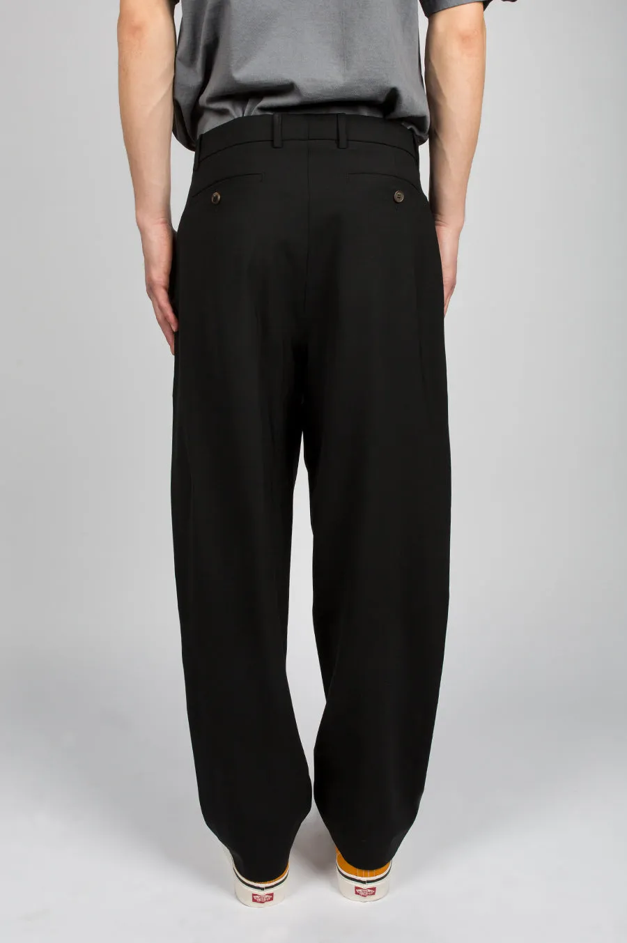 SECOND LAYER PLEATED BILLOWED TROUSER BLACK