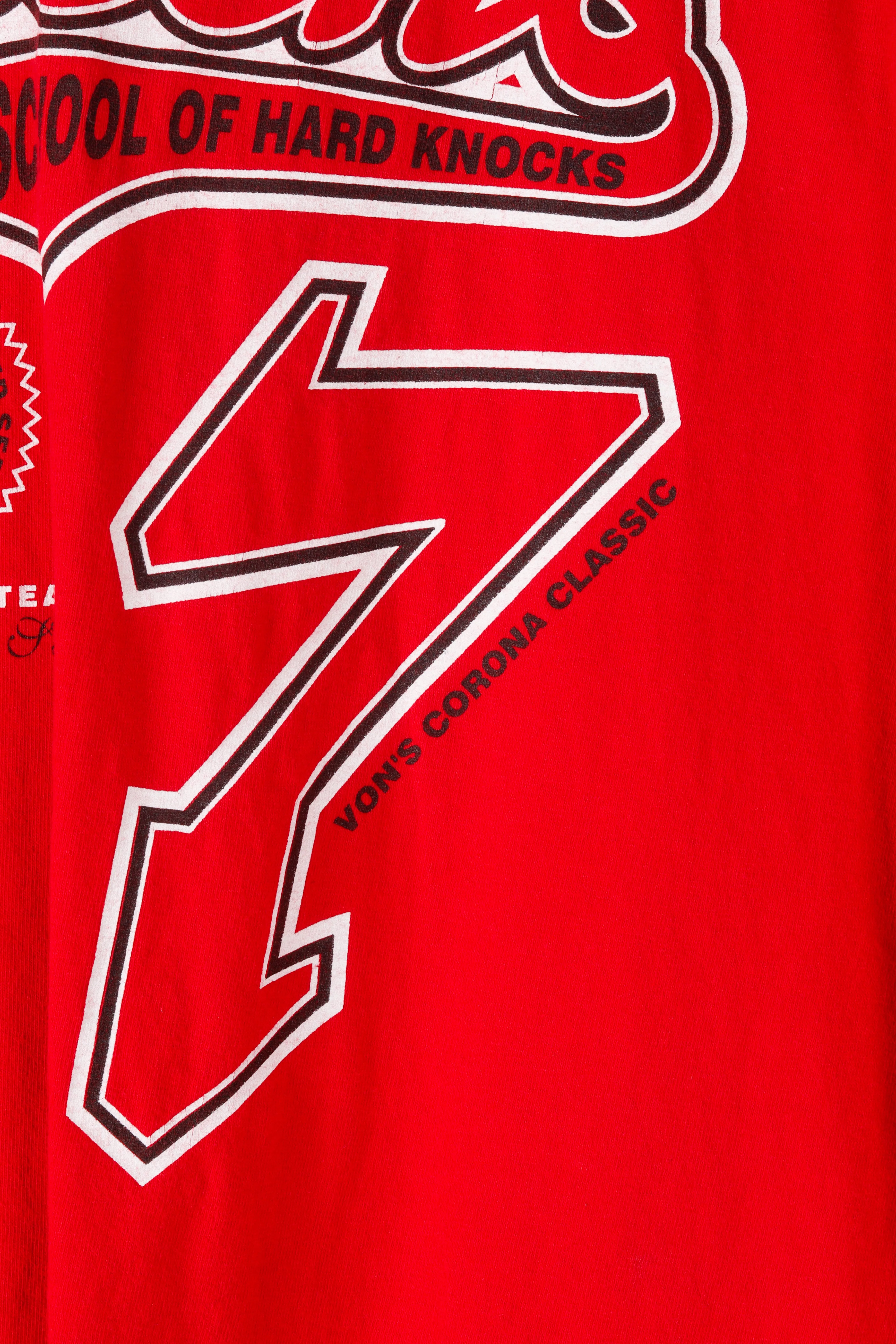 Vintage 1998 School of Hard Knocks 'Queens Signature Limited Series' T-Shirt Red
