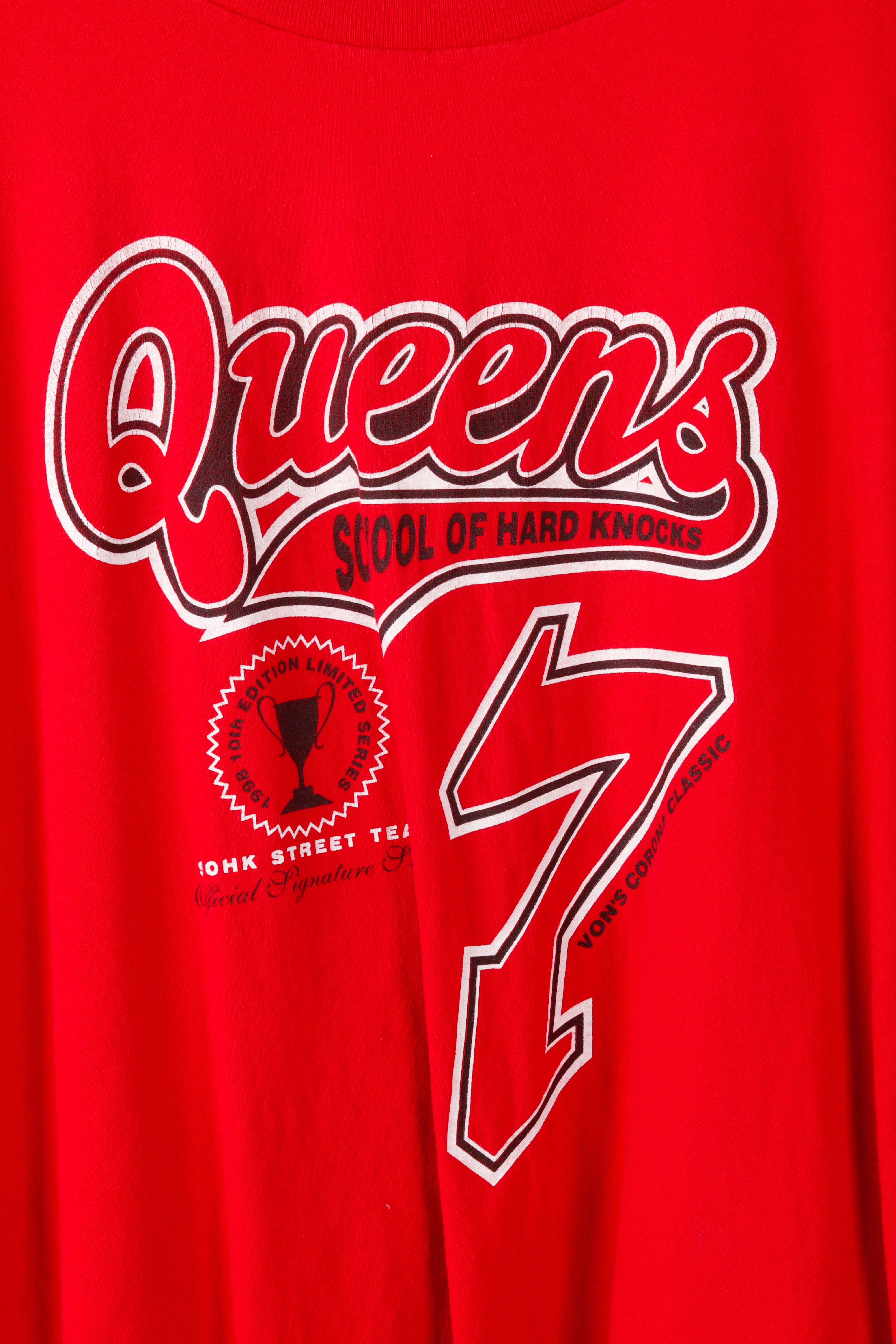 Vintage 1998 School of Hard Knocks 'Queens Signature Limited Series' T-Shirt Red