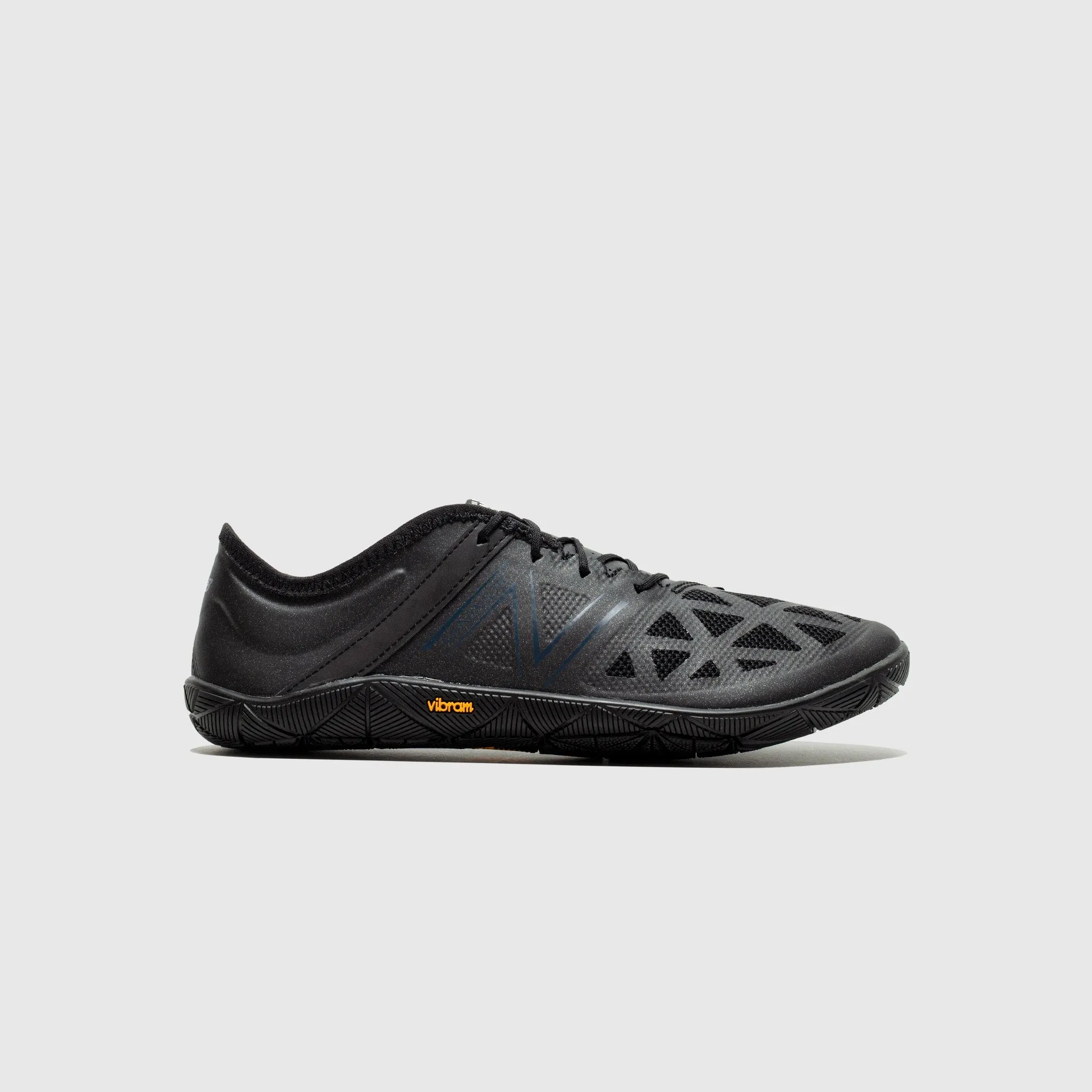 X NEW BALANCE UX200L BLACK